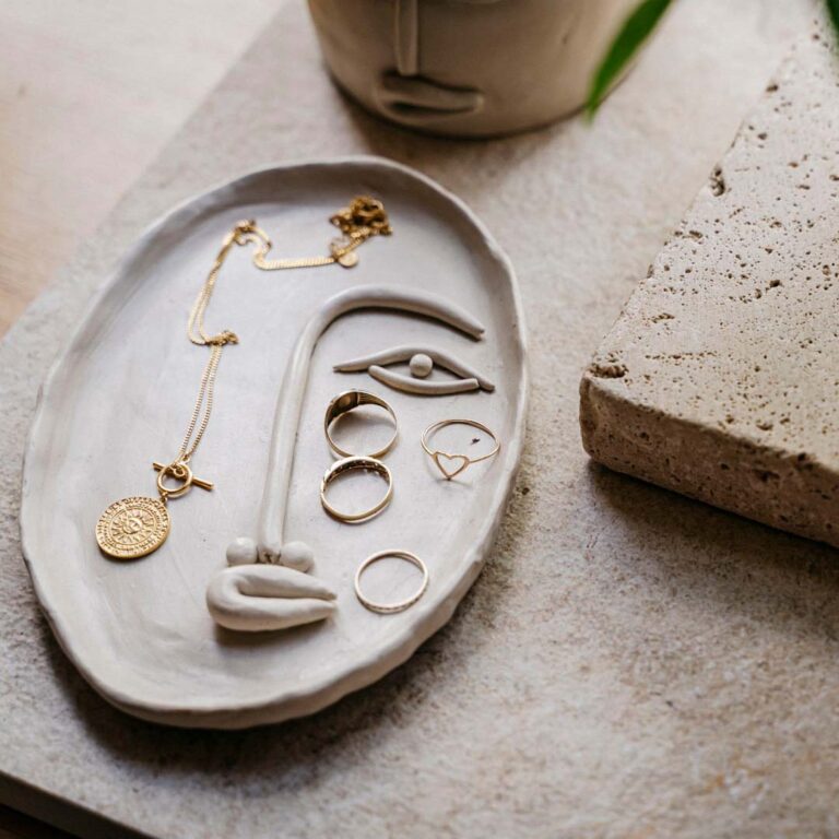 Schale mit Gesicht klein für Schmuck Ringe und Halskette